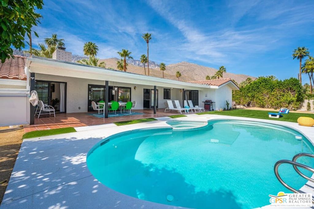 1970 S Joshua Tree Place Property Photo 1