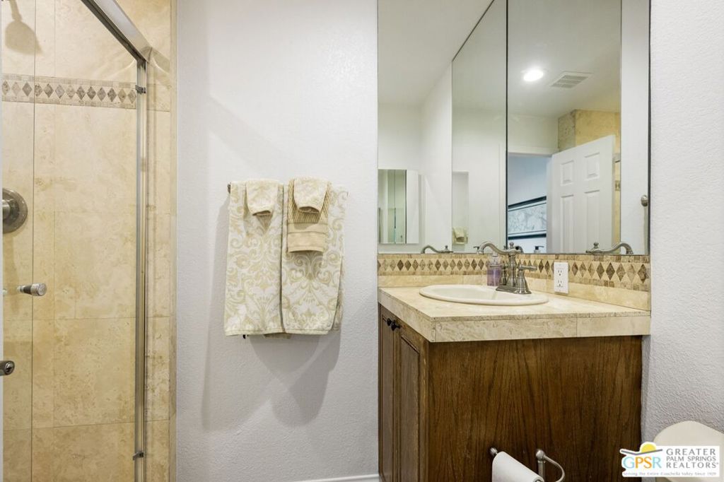 73255 Grapevine Street Property Photo 11