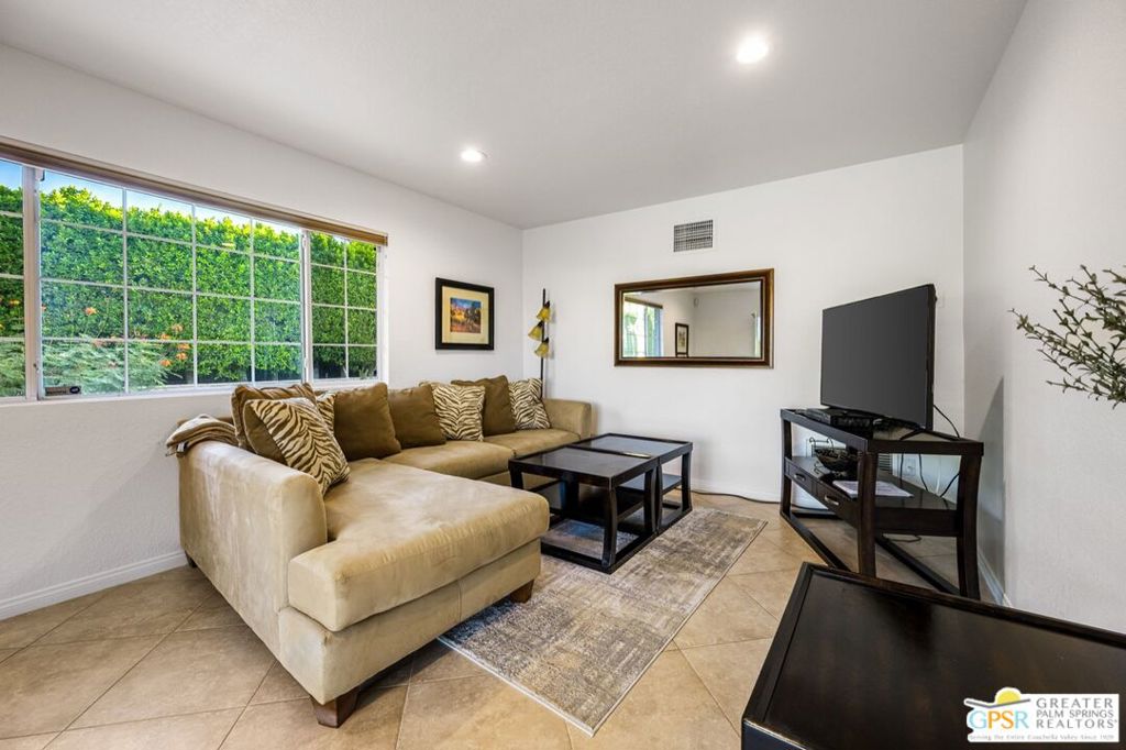 73255 Grapevine Street Property Photo 12