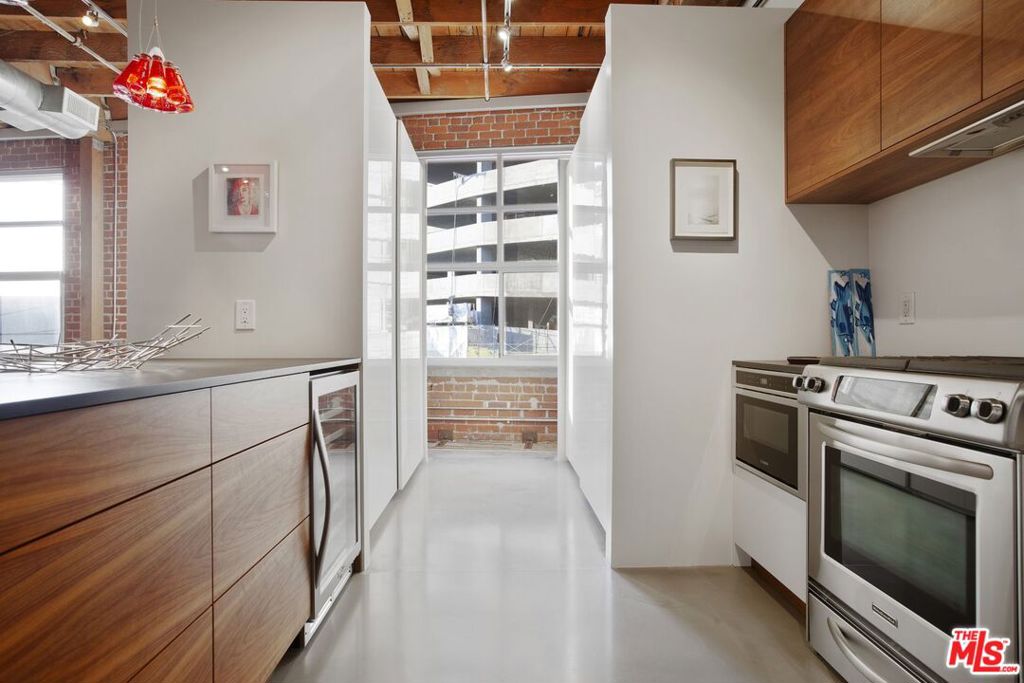 500 Molino Street 204 Property Photo 10
