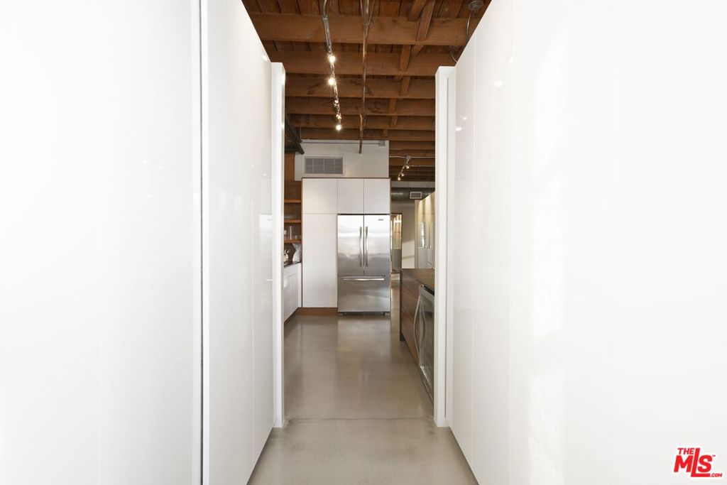 500 Molino Street 204 Property Photo 14