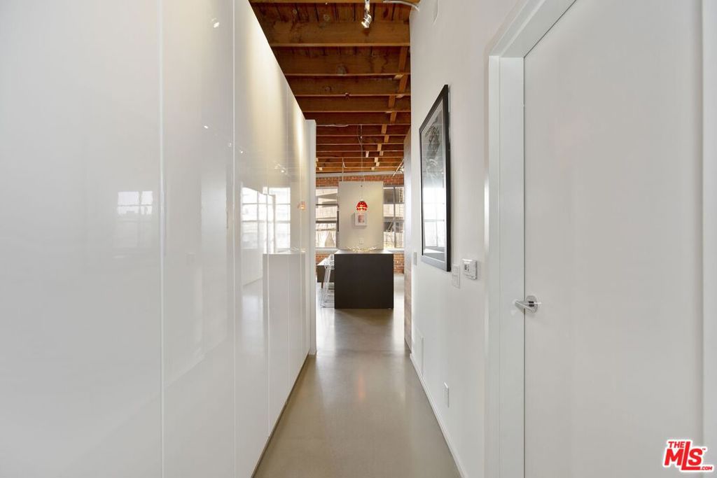 500 Molino Street 204 Property Photo 19