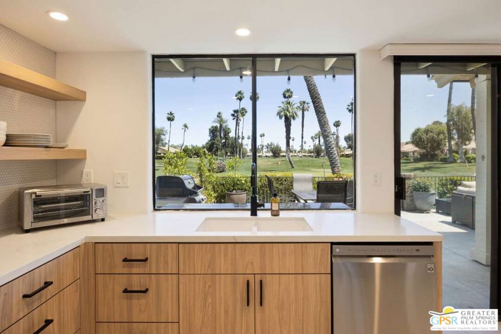 122 Giralda Circle Property Photo 4