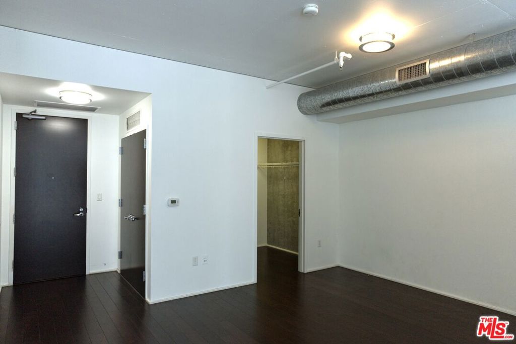 1100 S Hope Street 1111 Property Photo 16