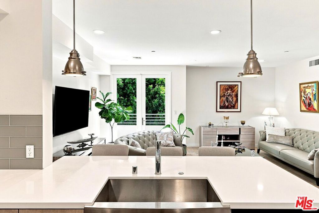 4240 Laurel Canyon Boulevard 305-3 Property Photo 9