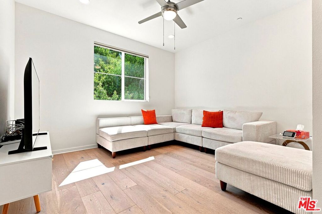 4240 Laurel Canyon Boulevard 305-3 Property Photo 21