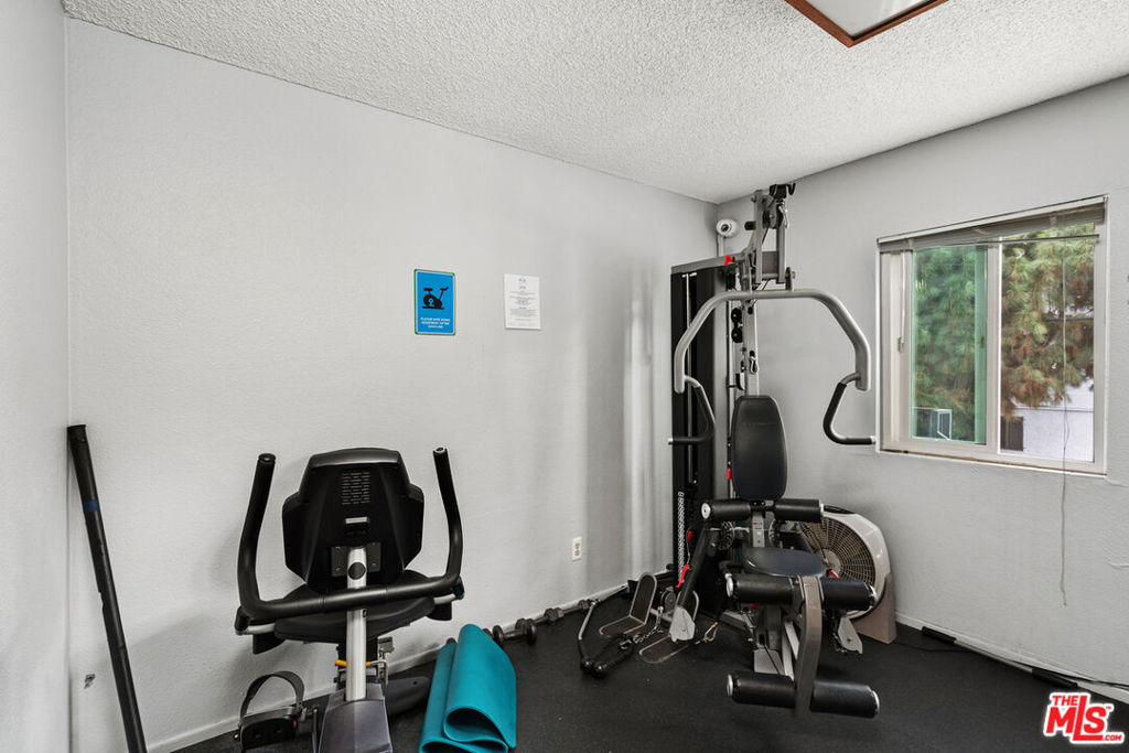 1222 N Olive Drive 201 Property Photo 35