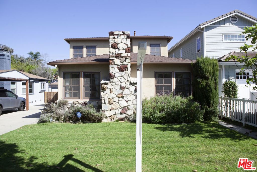 2615 33rd Street Property Photo 3