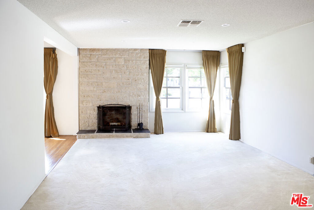 2615 33rd Street Property Photo 4