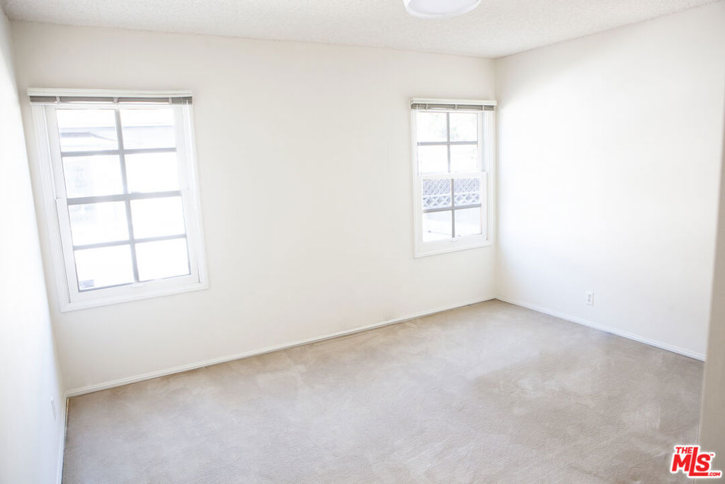 2615 33rd Street Property Photo 12