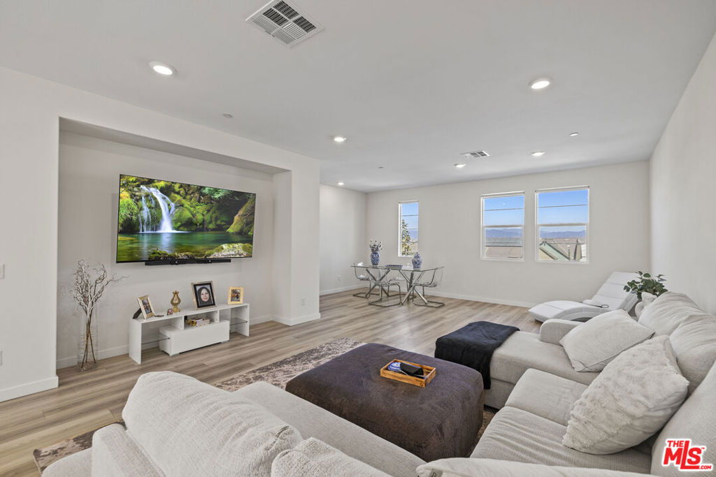 27109 Valley Oak Place Property Photo 1