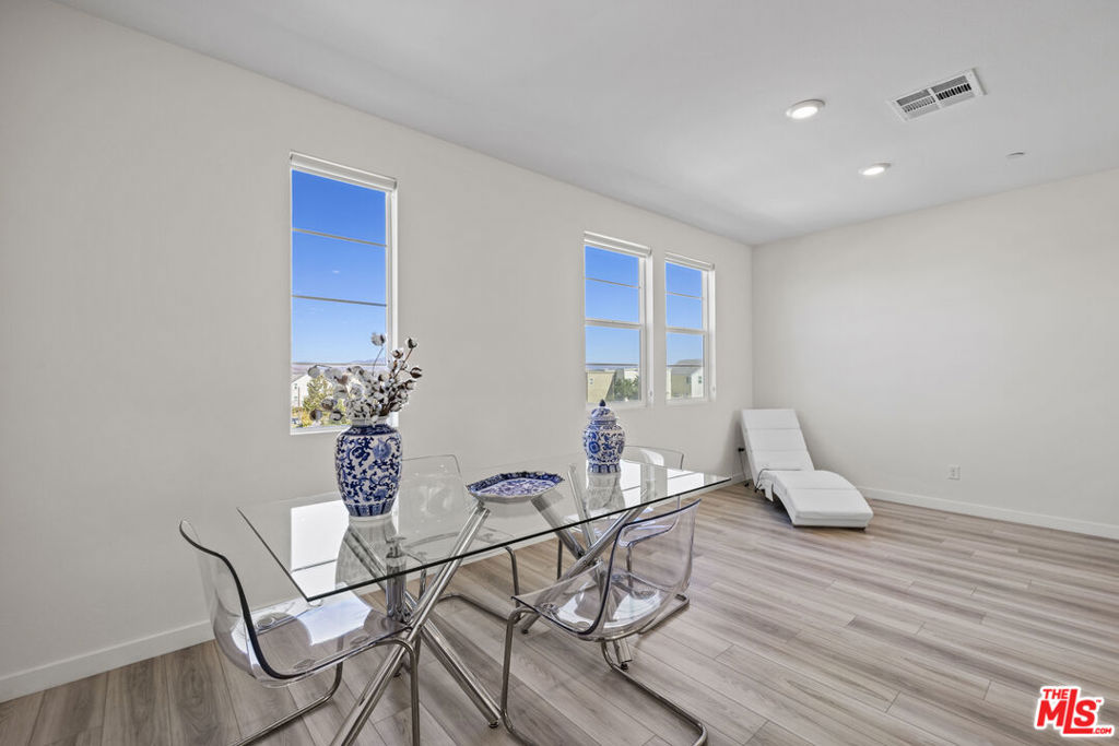 27109 Valley Oak Place Property Photo 8