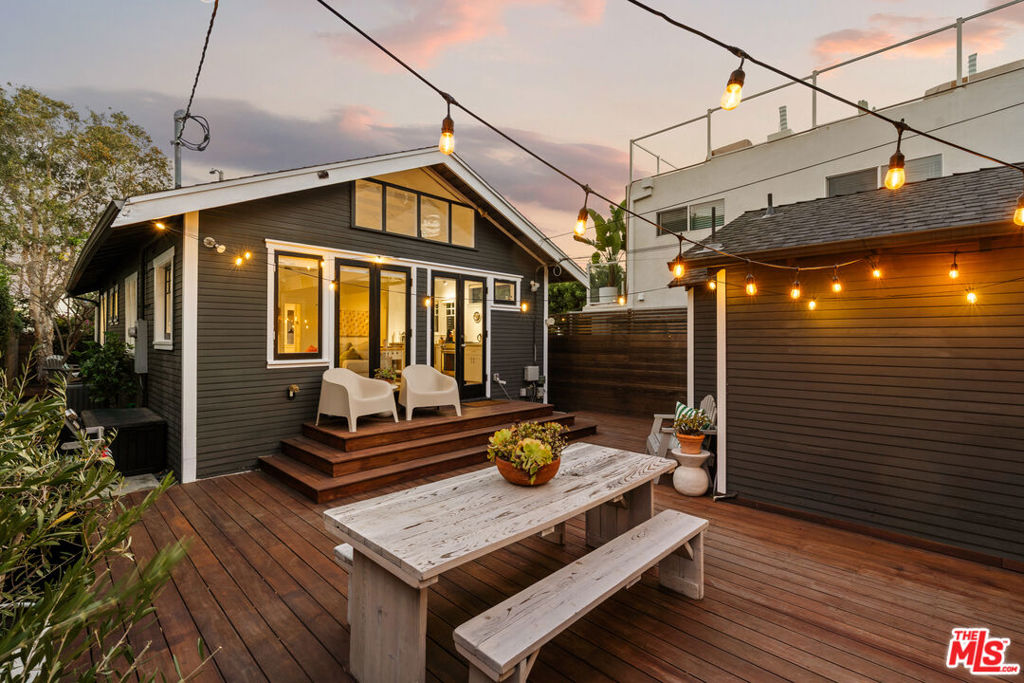 247 Windward Avenue Property Photo 1