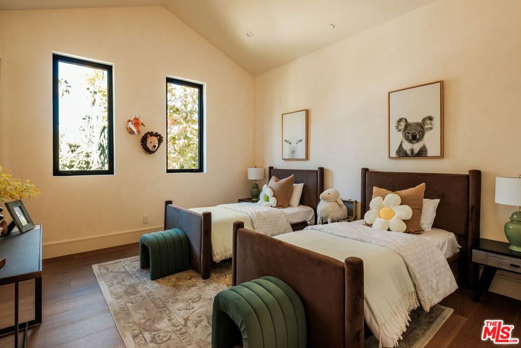 18100 Karen Drive Property Photo 30