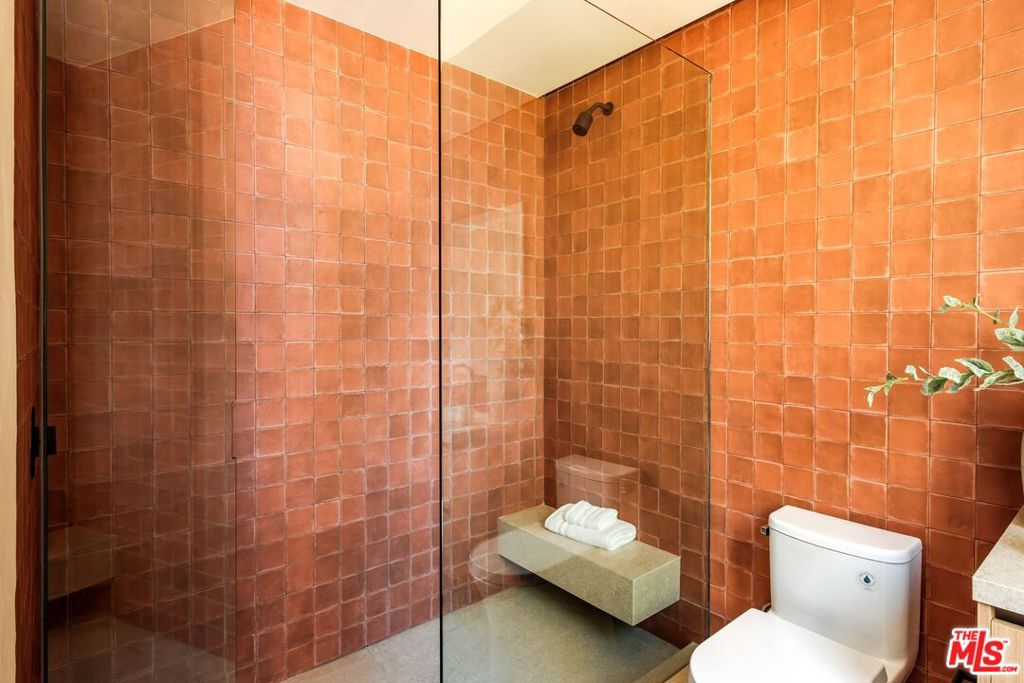18100 Karen Drive Property Photo 31