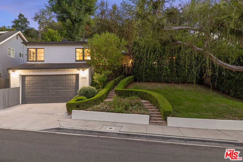 11704 Sunshine Terrace Property Photo 1