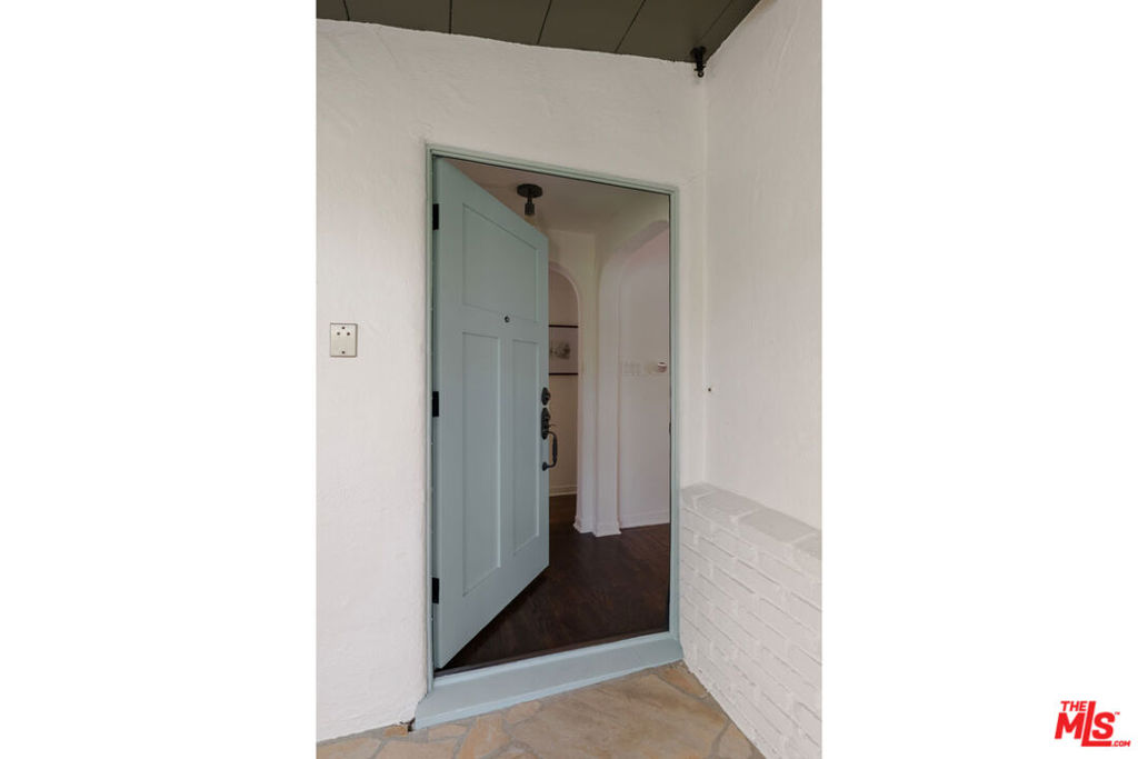11704 Sunshine Terrace Property Photo 6
