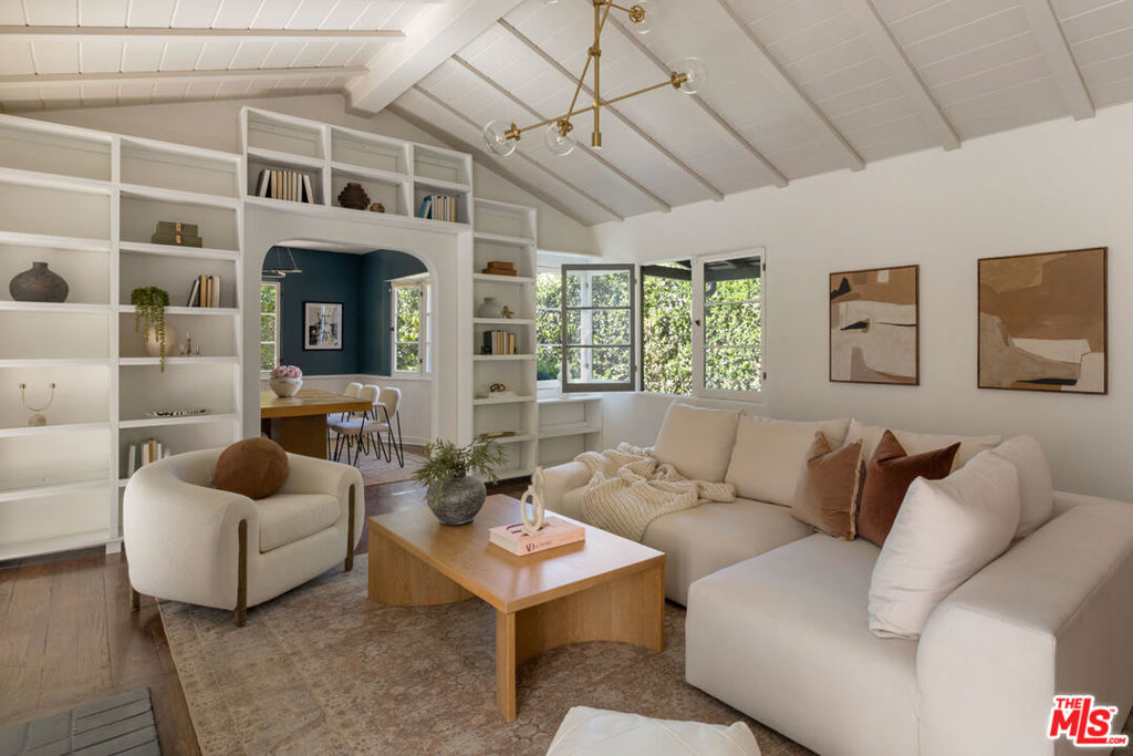 11704 Sunshine Terrace Property Photo 8