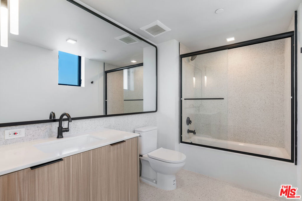 3688 Overland Avenue 701 Property Photo 12
