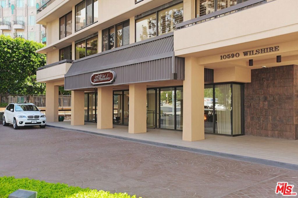10590 Wilshire Boulevard 302 Property Photo 1