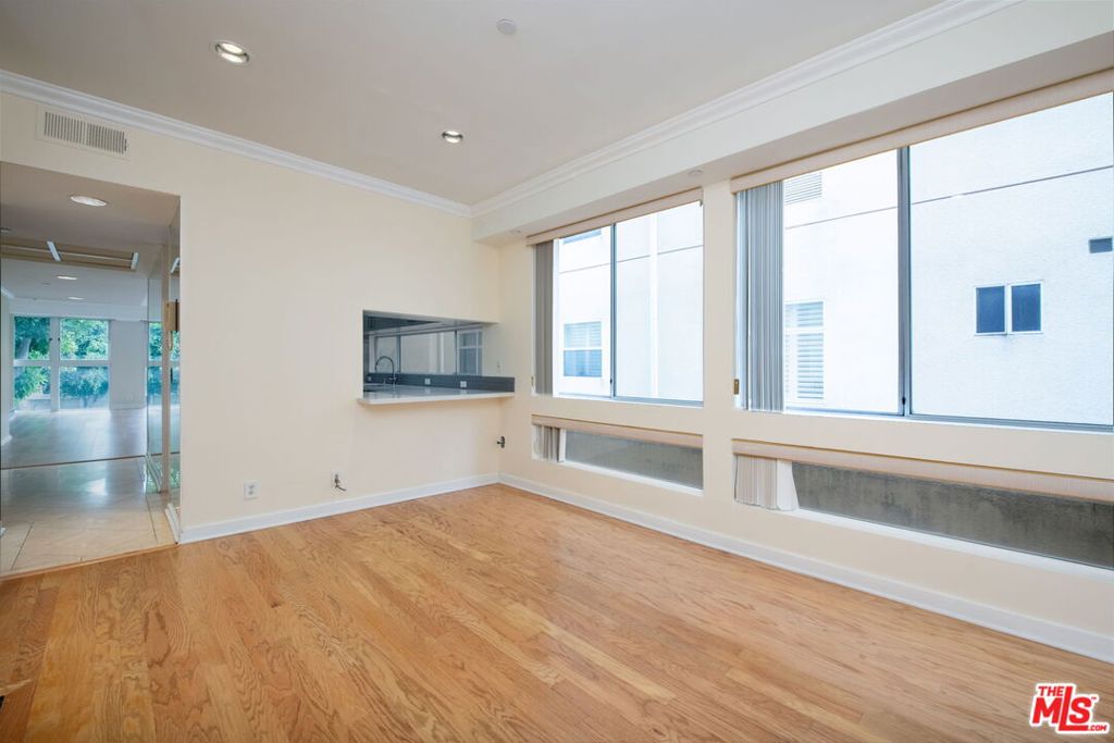 1927 Glendon Avenue 101 Property Photo 10