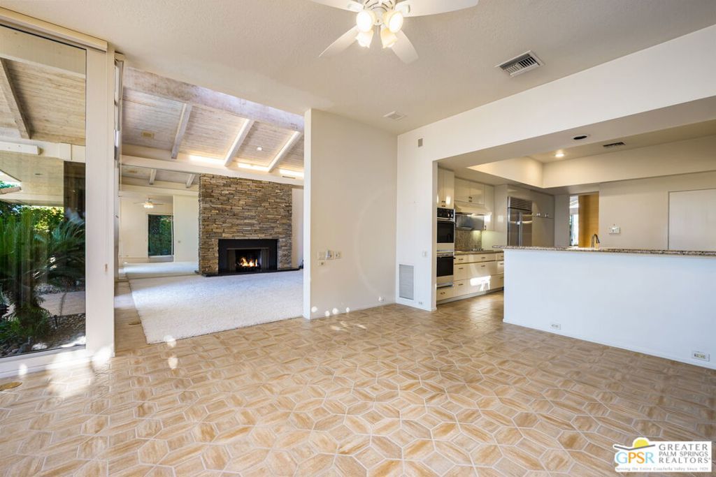 14 Churchill Lane Property Photo 16