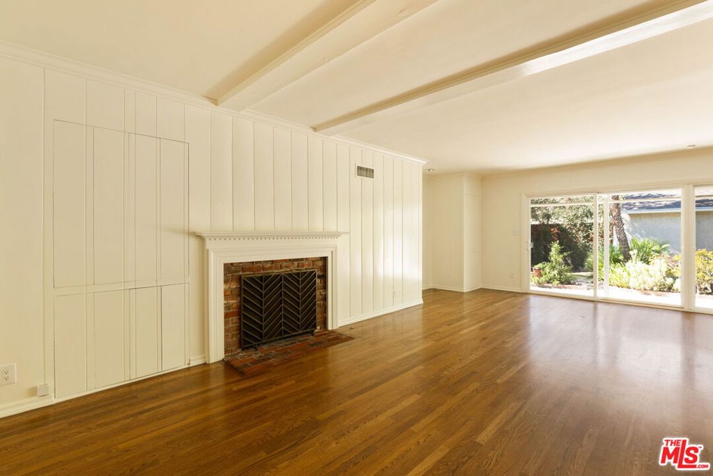 5863 Alcove Avenue Property Photo 3