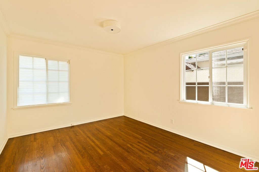 5863 Alcove Avenue Property Photo 13