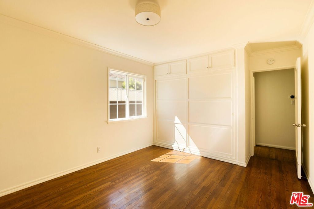 5863 Alcove Avenue Property Photo 14