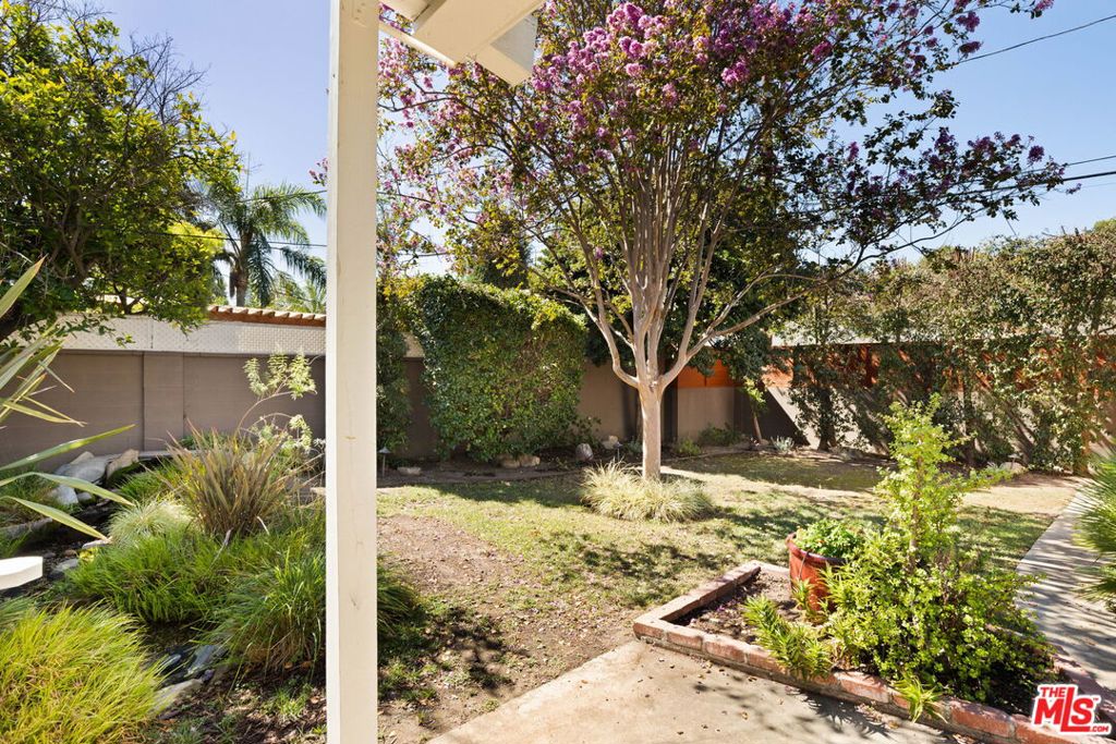 5863 Alcove Avenue Property Photo 23