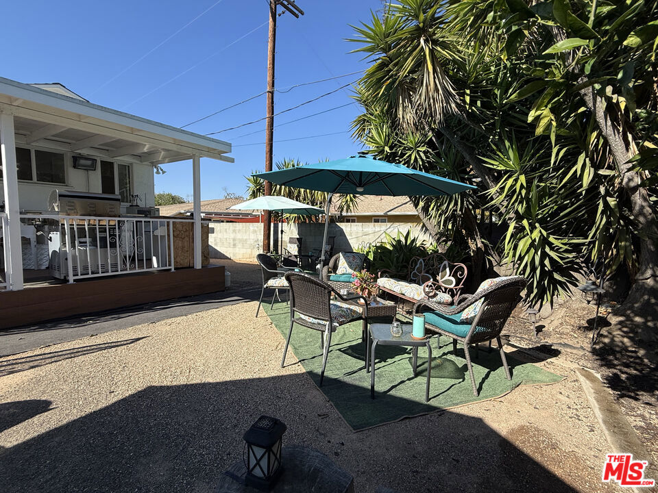 3810 S Dunsmuir Avenue Property Photo 31