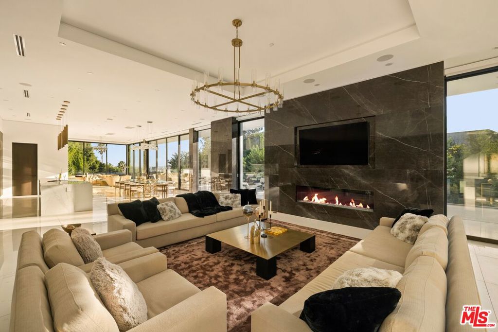 677 Nimes Road Property Photo 4