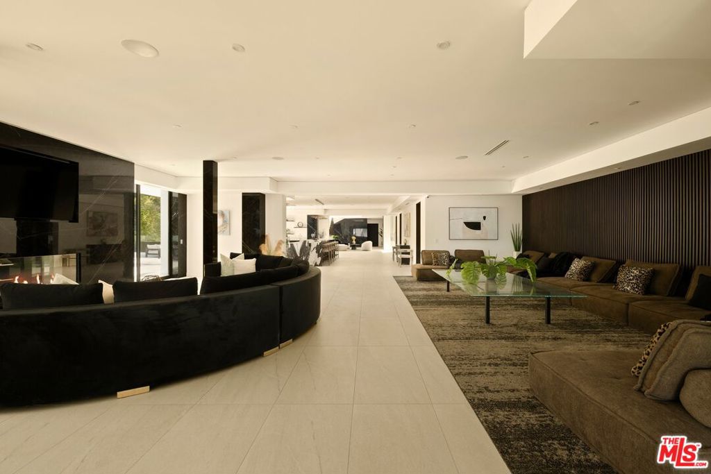 677 Nimes Road Property Photo 15