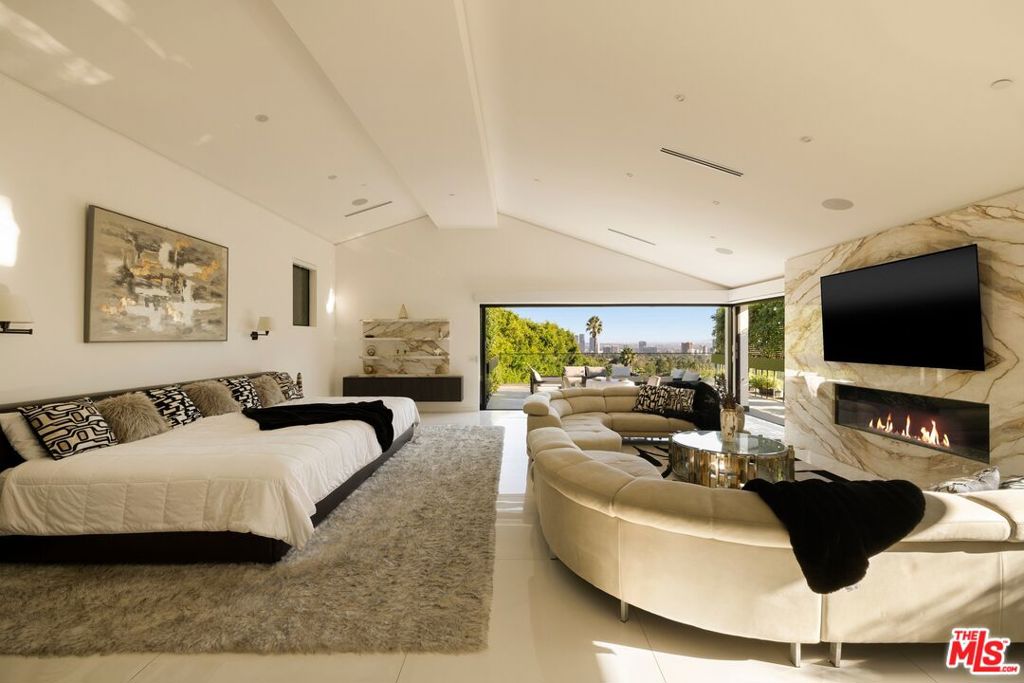 677 Nimes Road Property Photo 24