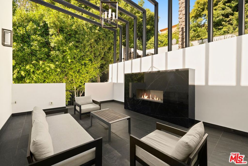 677 Nimes Road Property Photo 31