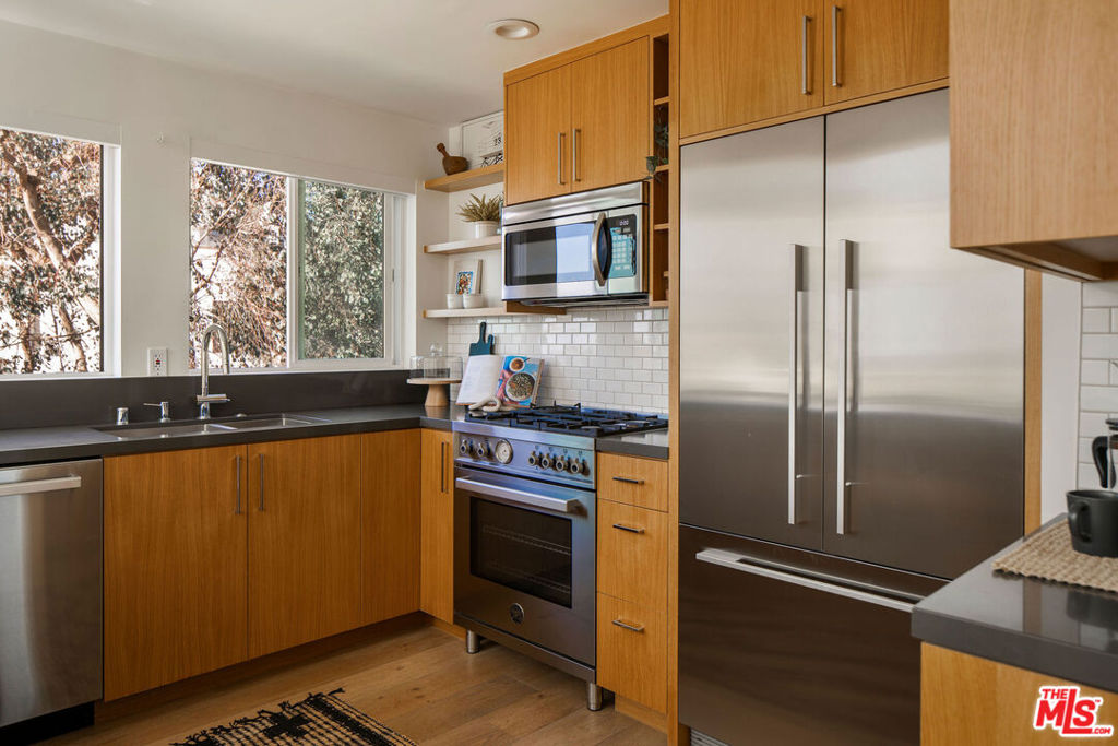 14 Reef Street 1 Property Photo 28