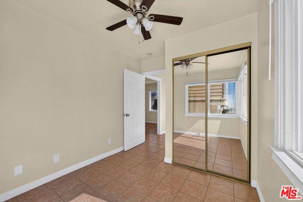 2901 Manhattan Avenue Property Photo 8