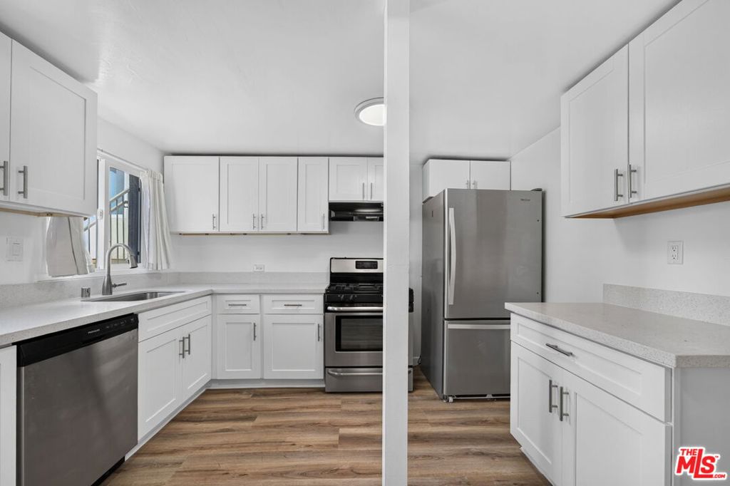 2901 Manhattan Avenue Property Photo 15