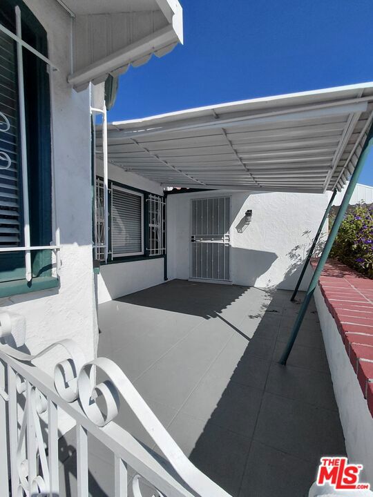 1851 S Cloverdale Avenue Property Photo 10