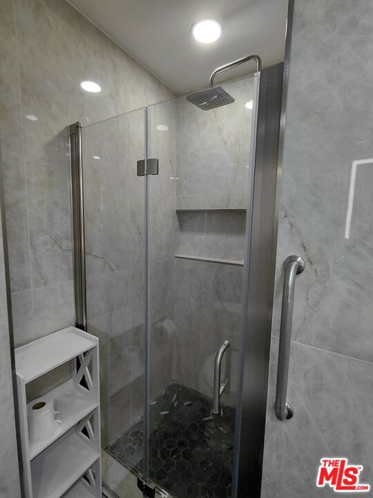 1851 S Cloverdale Avenue Property Photo 11