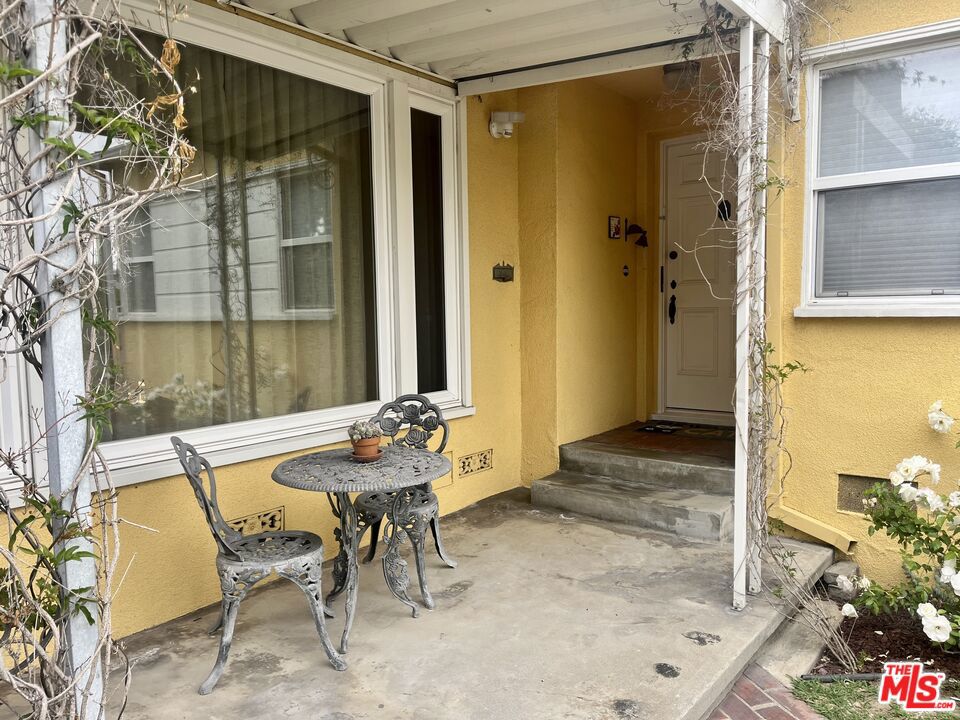 221 W 64th Place Property Photo 2