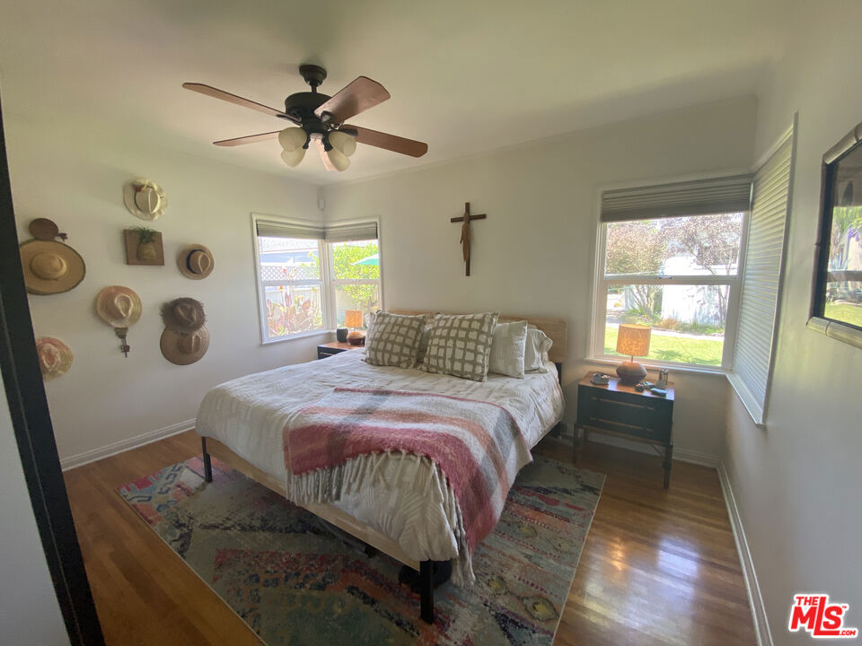 221 W 64th Place Property Photo 14