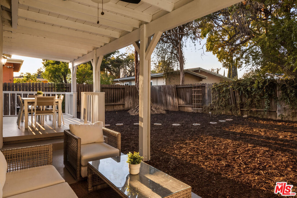 22251 Kittridge Street Property Photo 22