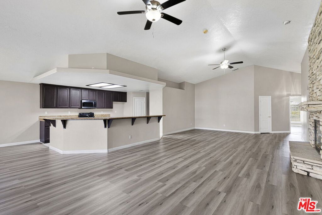 13520 Driftwood Drive Property Photo 5