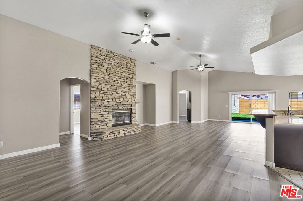 13520 Driftwood Drive Property Photo 7