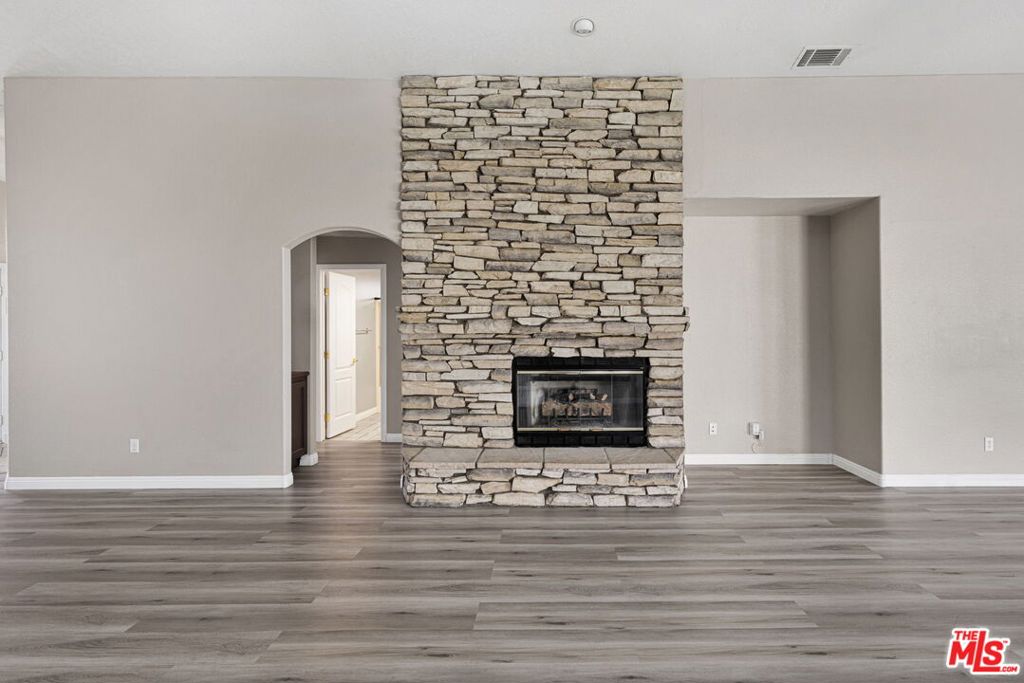13520 Driftwood Drive Property Photo 8