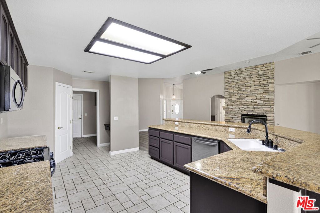 13520 Driftwood Drive Property Photo 11