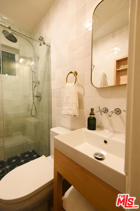 2238 W 28th Street Property Photo 32