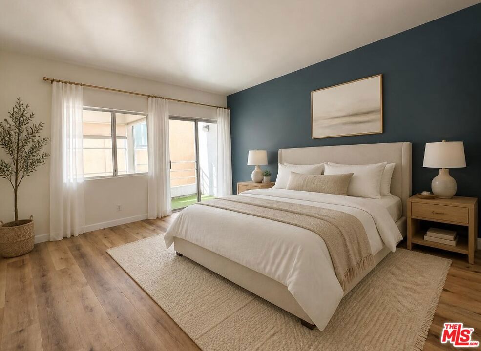 520 S Barrington Avenue 116 Property Photo 10