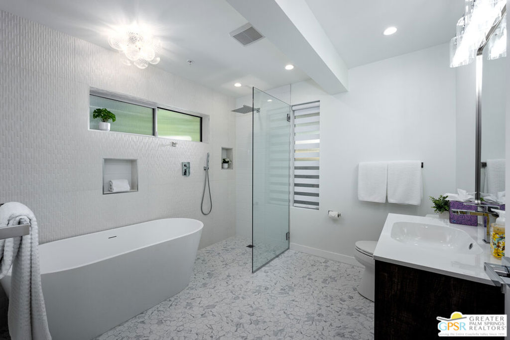 588 E San Lorenzo Road 107 Property Photo 18